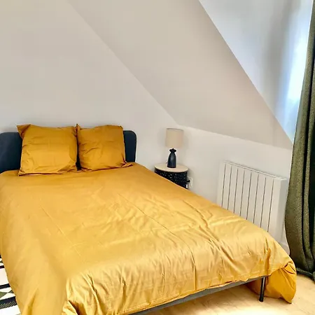 Luxury Modern Renovated And Cozy 2 Bedroom Garage-madeleine Apartment *
