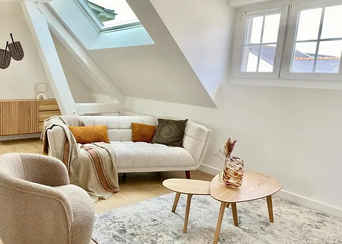 Luxury Modern Renovated And Cozy 2 Bedroom Garage-madeleine Apartament *